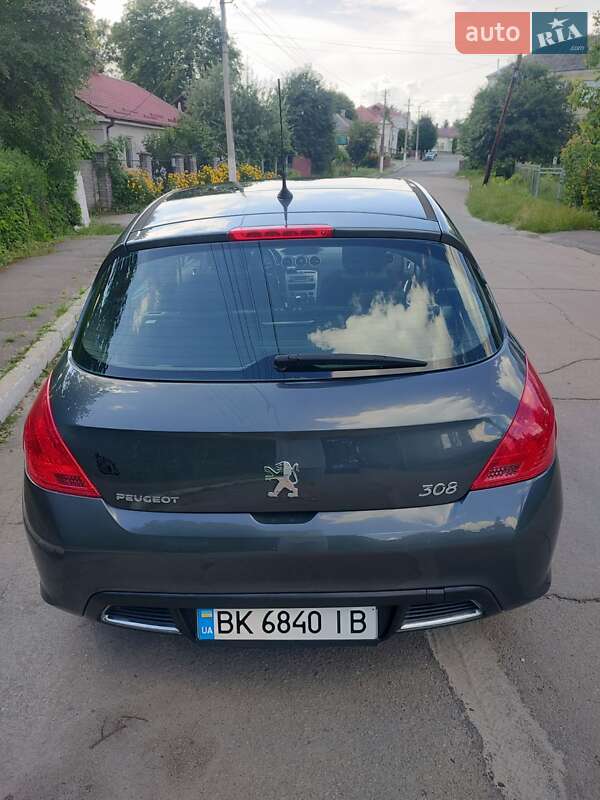Хетчбек Peugeot 308 2009 в Острозі