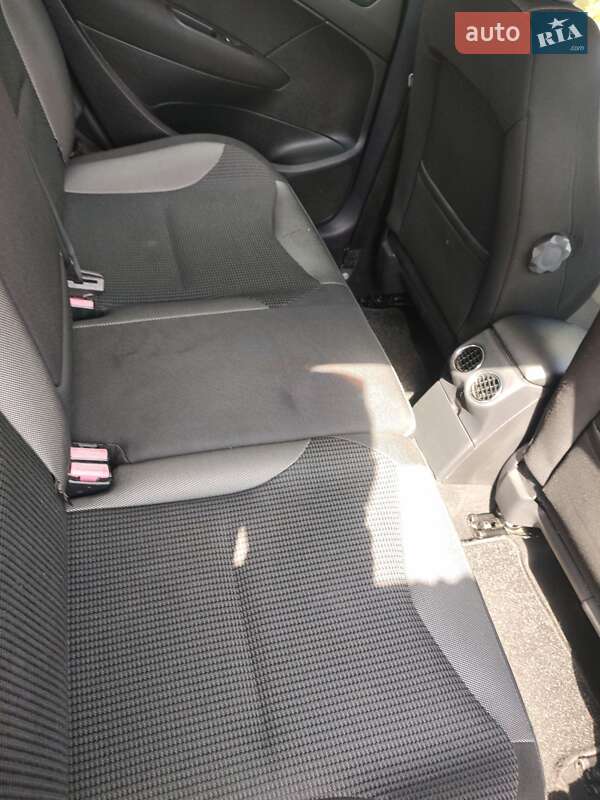 Хэтчбек Peugeot 308 2009 в Остроге