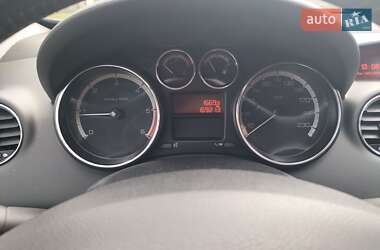Хэтчбек Peugeot 308 2012 в 