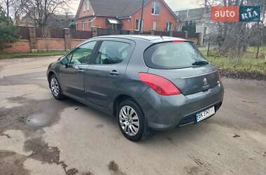 Хэтчбек Peugeot 308 2012 в 