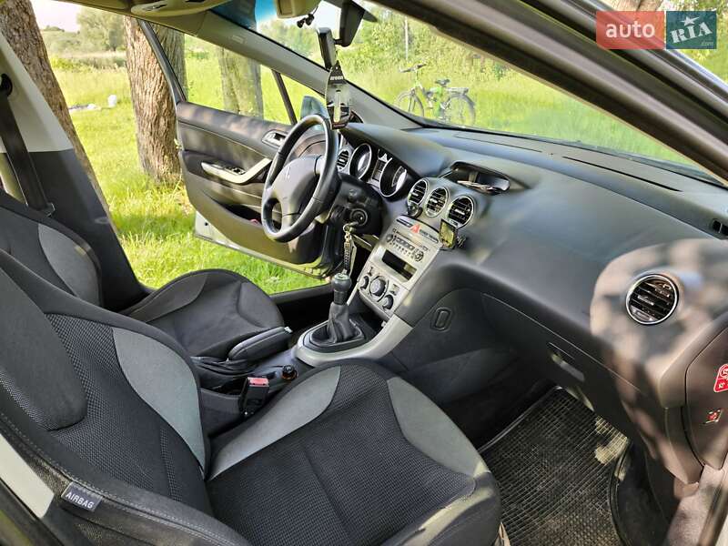 Хэтчбек Peugeot 308 2008 в Дубно фото 32 Хэтчбек Peugeot 308 2008 в Дубно