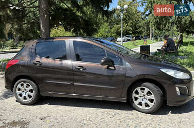 Хетчбек Peugeot 308 2012 в Дніпрі