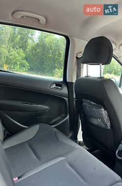 Хэтчбек Peugeot 308 2008 в 