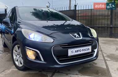 Хэтчбек Peugeot 308 2012 в 