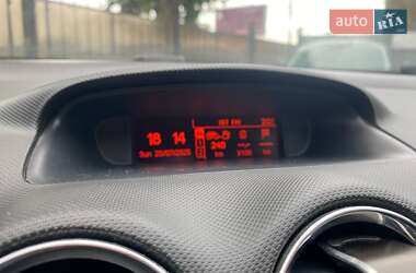 Хэтчбек Peugeot 308 2012 в 