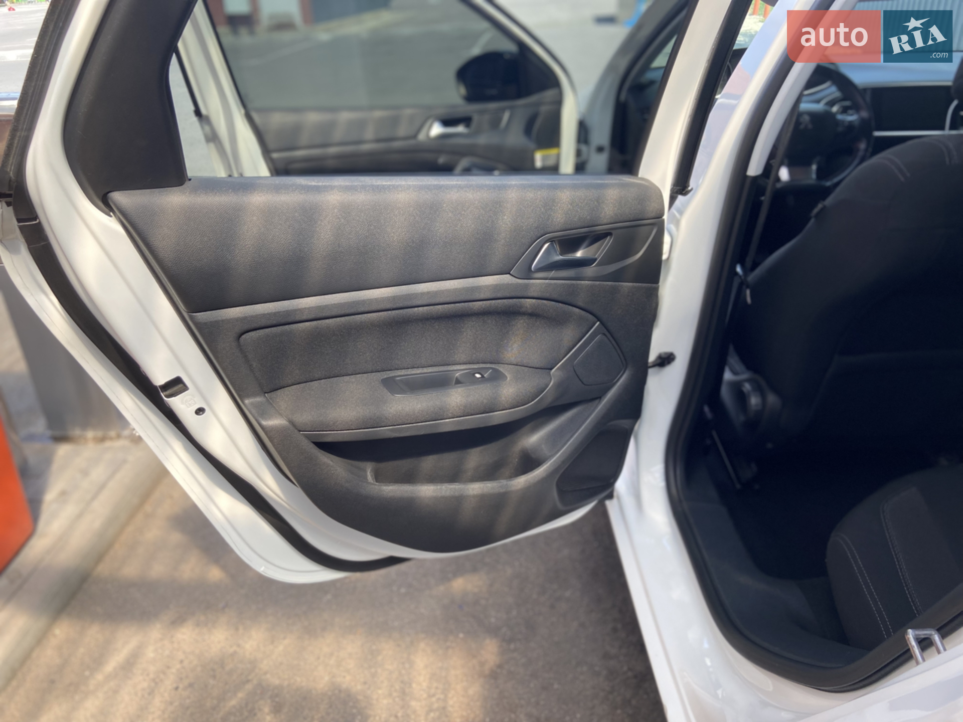 2014 Peugeot 308 - мініатюра 31