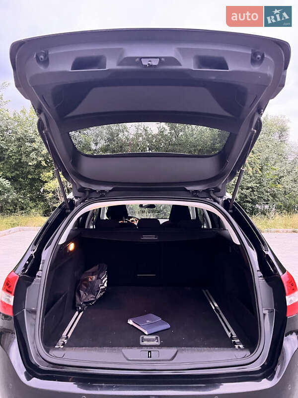 Універсал Peugeot 308 2015 в Львові