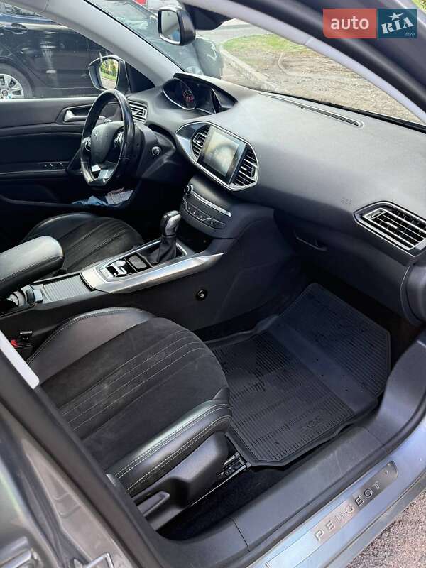 Універсал Peugeot 308 2016 в Черкасах