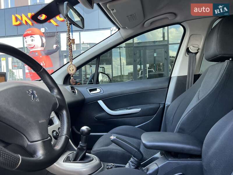 Універсал Peugeot 308 2010 в Рівному