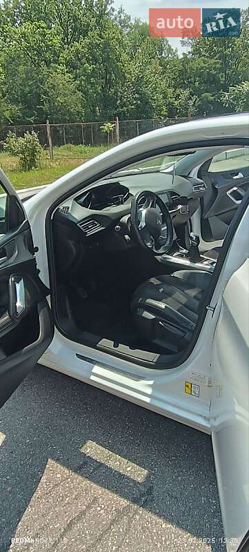 Хетчбек Peugeot 308 2014 в Харкові фото 10 Хетчбек Peugeot 308 2014 в Харкові