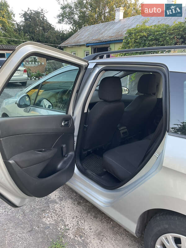 Універсал Peugeot 308 2010 в Млиніві