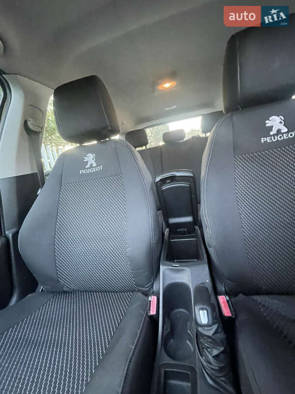 Універсал Peugeot 308 2010 в Млиніві