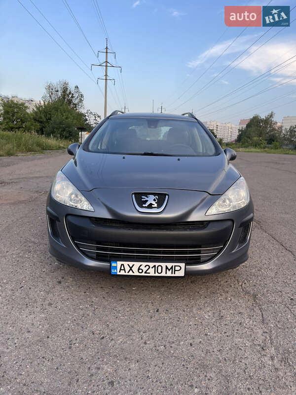 Універсал Peugeot 308 2010 в Полтаві