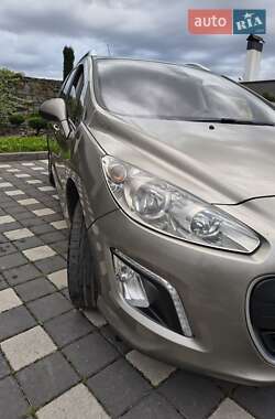 Универсал Peugeot 308 2012 в 