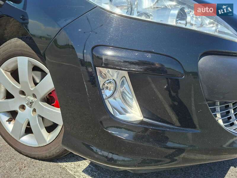 Універсал Peugeot 308 2010 в Львові