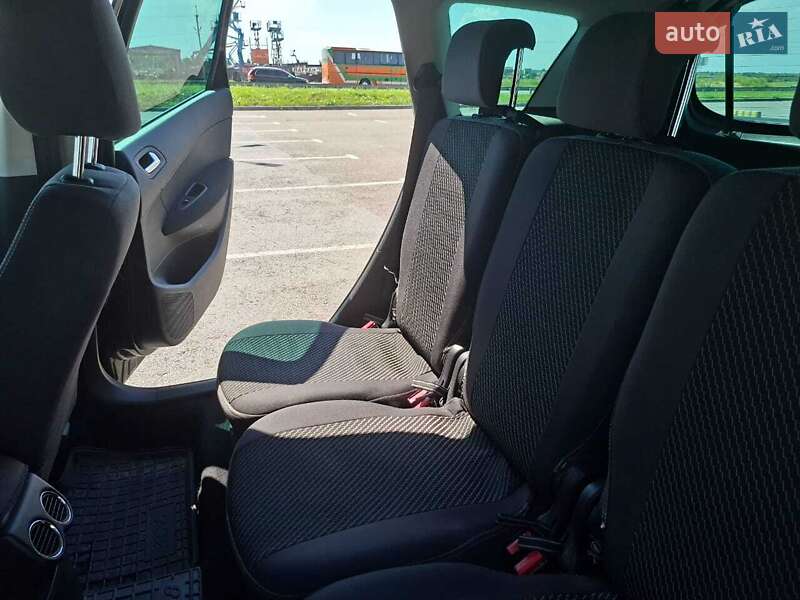 Універсал Peugeot 308 2010 в Львові