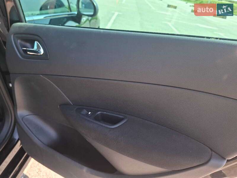 Універсал Peugeot 308 2010 в Львові