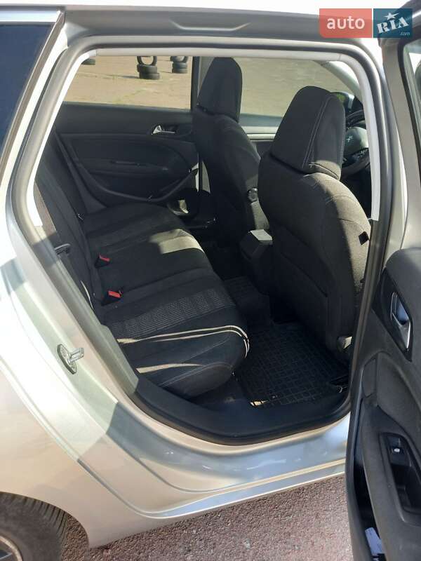 Універсал Peugeot 308 2016 в Чернігові