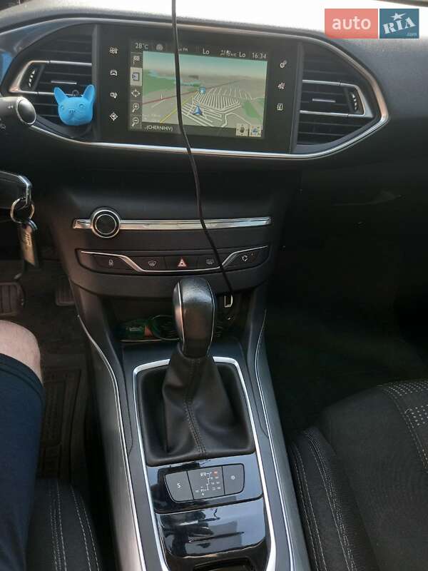 Універсал Peugeot 308 2016 в Чернігові