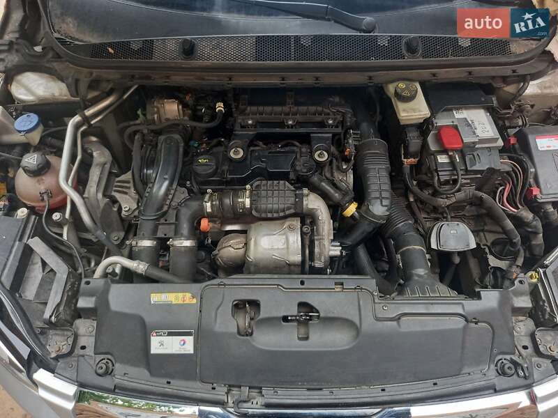 Універсал Peugeot 308 2016 в Чернігові