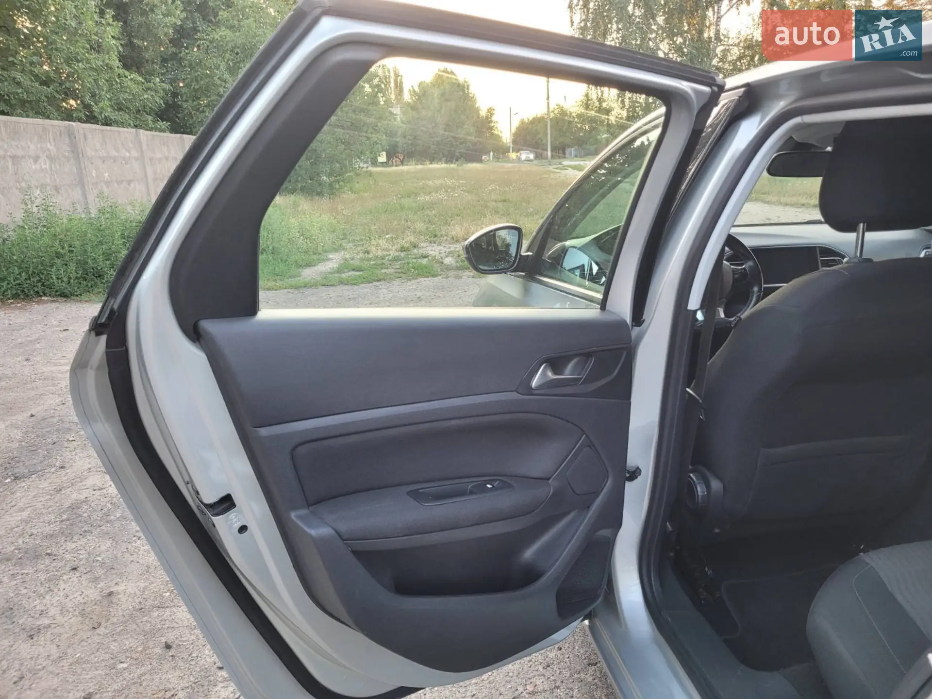 2015 Peugeot 308 - мініатюра 12
