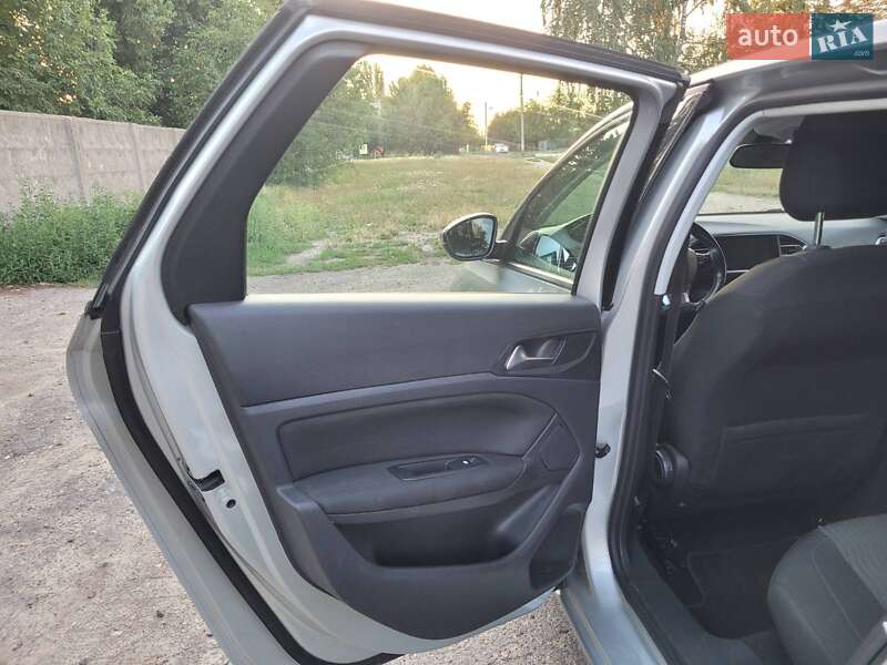 Універсал Peugeot 308 2015 в Черкасах фото 12 Універсал Peugeot 308 2015 в Черкасах