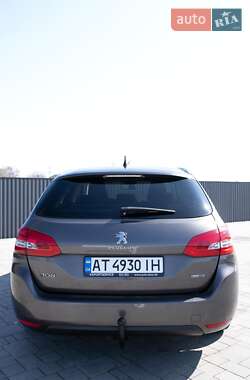 Універсал Peugeot 308 2015 в Брошневі-Облозі