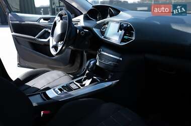 Універсал Peugeot 308 2015 в Брошневі-Облозі