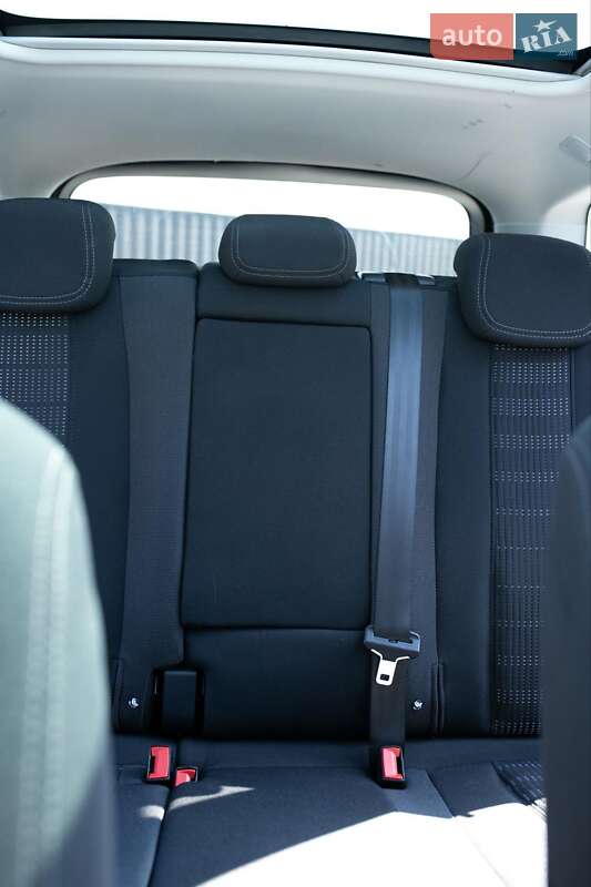 Универсал Peugeot 308 2015 в Брошневе-Осаде