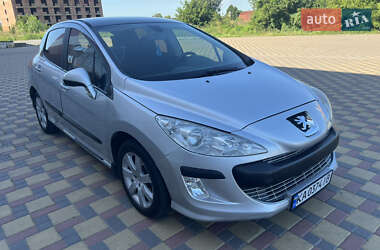Хэтчбек Peugeot 308 2008 в Гайсине