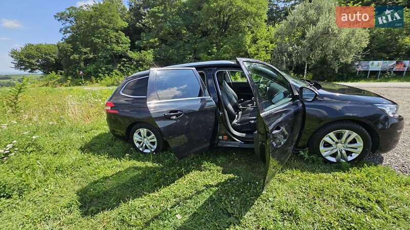 Универсал Peugeot 308 2015 в Черновцах