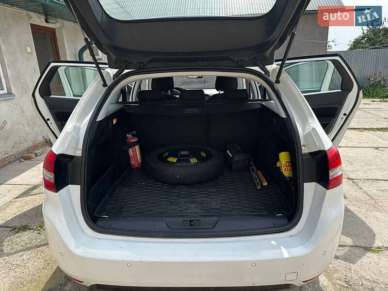 Универсал Peugeot 308 2014 в Тернополе