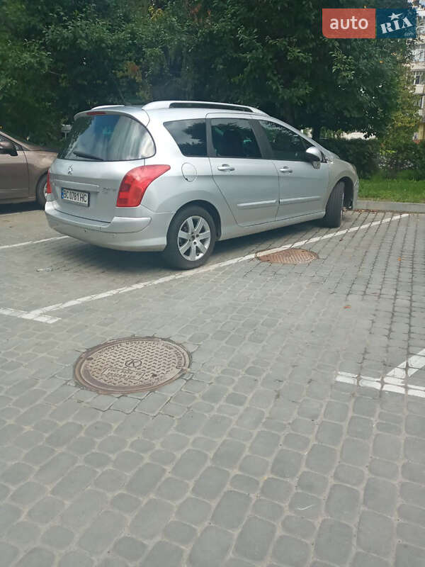 Універсал Peugeot 308 2012 в Новояворівську