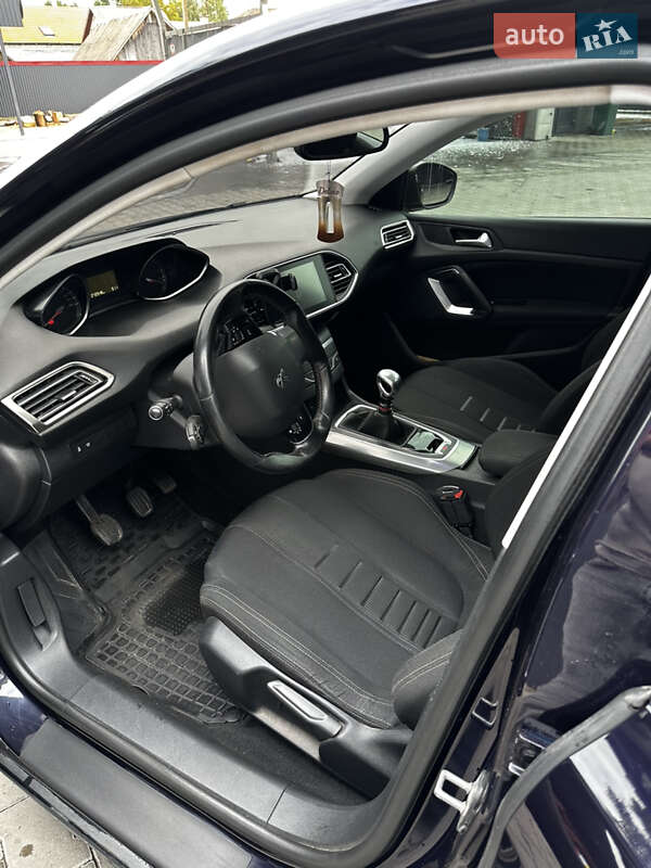 Універсал Peugeot 308 2014 в Полонному