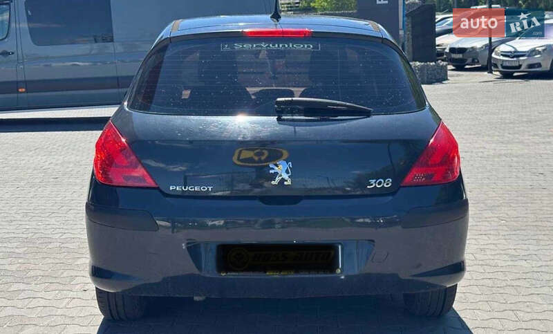 Хетчбек Peugeot 308 2010 в Чернівцях