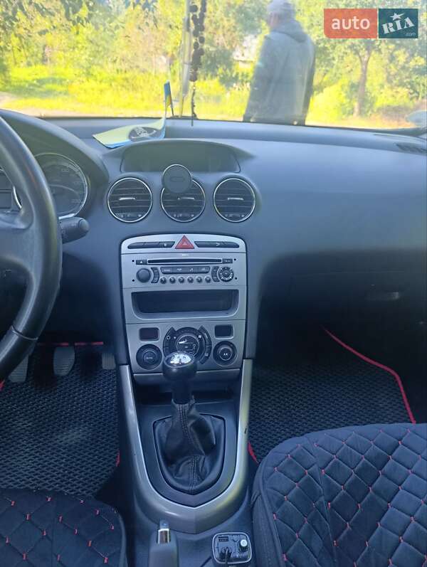 Универсал Peugeot 308 2008 в Бориславе