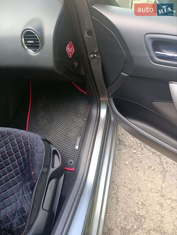 Универсал Peugeot 308 2008 в Бориславе