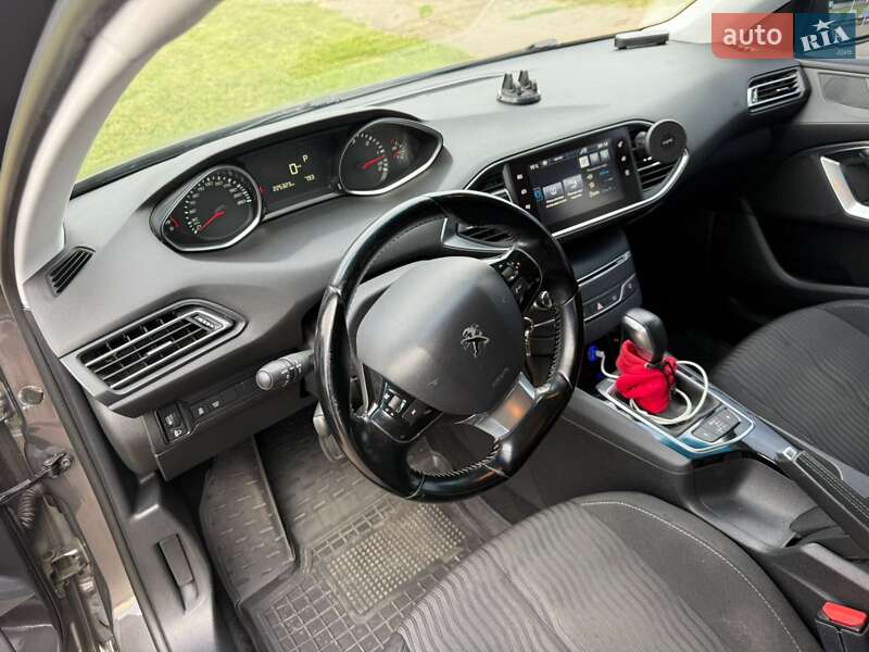 Універсал Peugeot 308 2016 в Ладижині