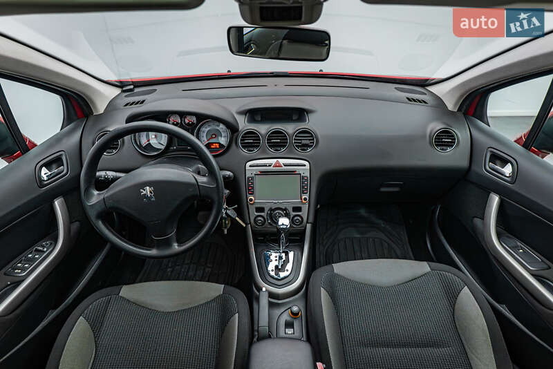 Хэтчбек Peugeot 308 2008 в Киеве