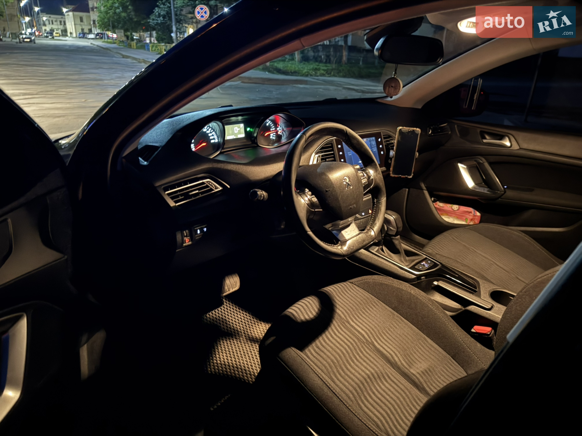 2015 Peugeot 308 - мініатюра 29