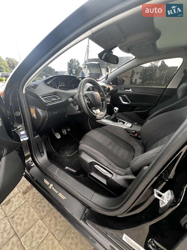 Універсал Peugeot 308 2017 в Дрогобичі