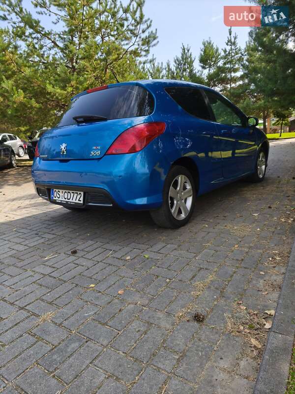 Хетчбек Peugeot 308 2008 в Дрогобичі
