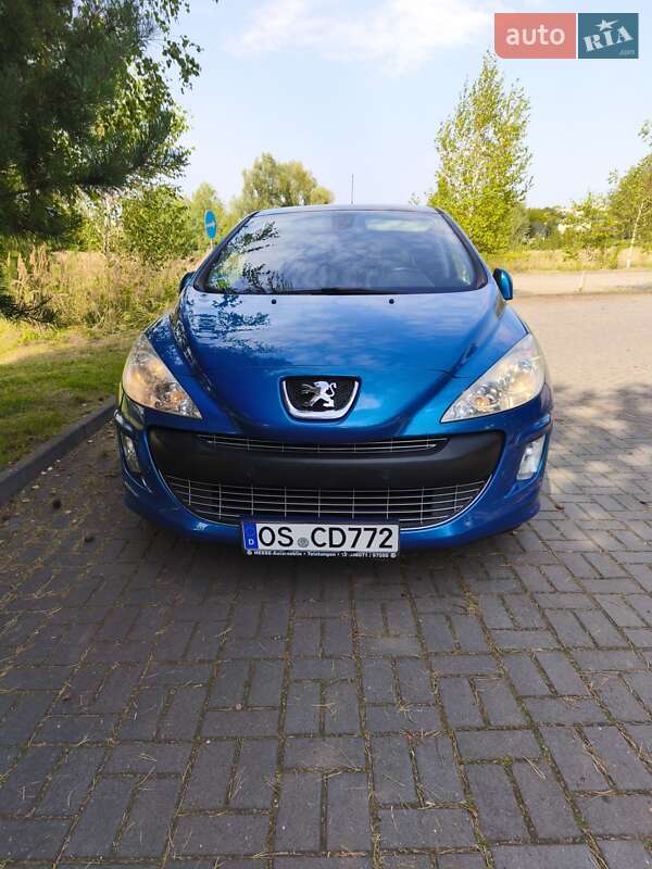 Хетчбек Peugeot 308 2008 в Дрогобичі