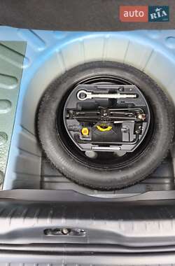 Хэтчбек Peugeot 308 2008 в 