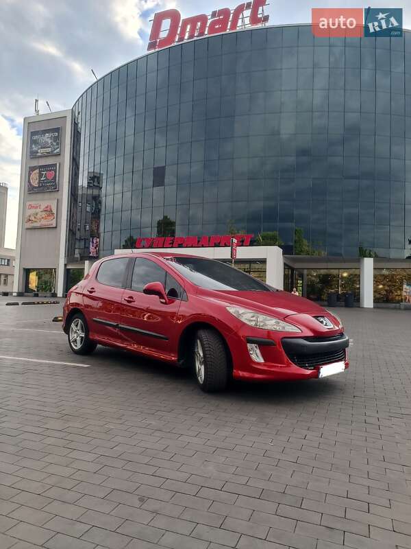 Хетчбек Peugeot 308 2008 в Кам'янському фото 2 Хетчбек Peugeot 308 2008 в Кам'янському
