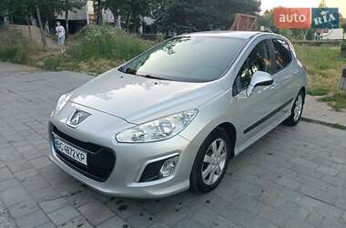 Хетчбек Peugeot 308 2013 в Львові