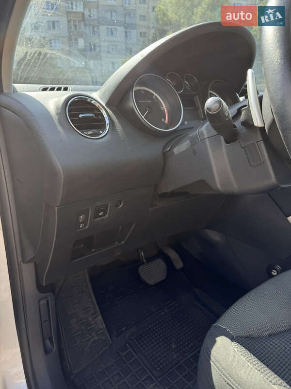 Хэтчбек Peugeot 308 2012 в Бориславе