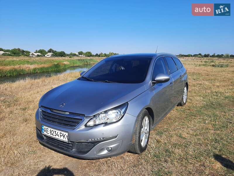 Универсал Peugeot 308 2015 в Терновке