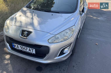 Хэтчбек Peugeot 308 2013 в Киеве