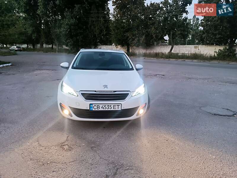 Універсал Peugeot 308 2014 в Чернігові